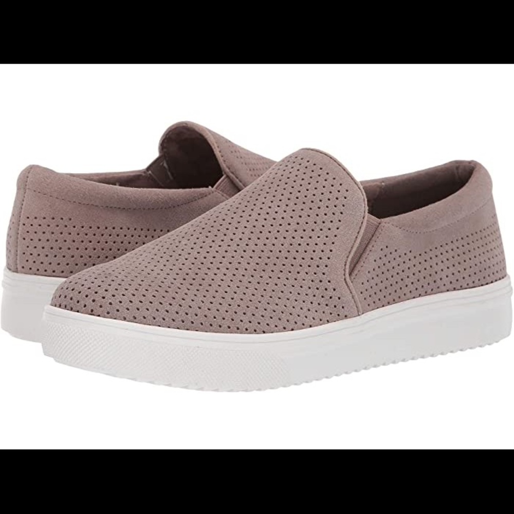 NWOT Blondo slip on waterproof sneaker new w/o tag